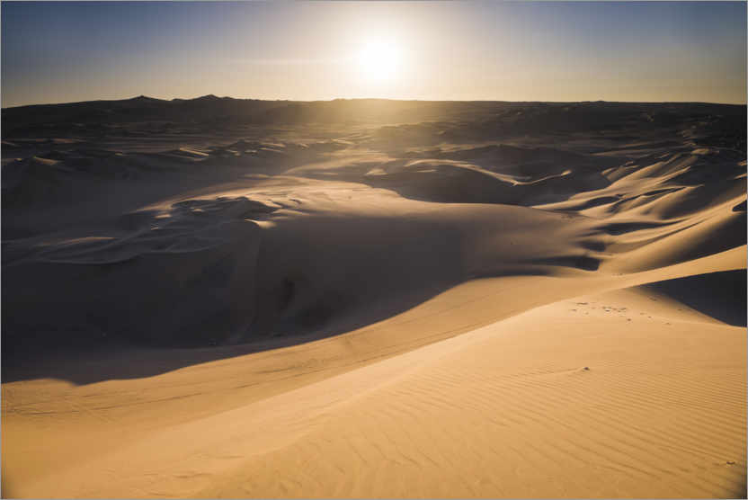 Poster Wüstenlandschaft bei Sonnenuntergang