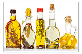 Wandbild  Olivenöl mit Gewürzen und Kräutern