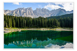Poster  Panorama vom Karersee mit Latemar Gebirgskette, Dolomiten, Italien - Peter Wey